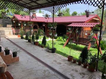 Фотографии Проживание в семье Casa Ion г. Хорезу (Румыния) №1 Фото Проживание в семье Casa Ion г. Хорезу 1